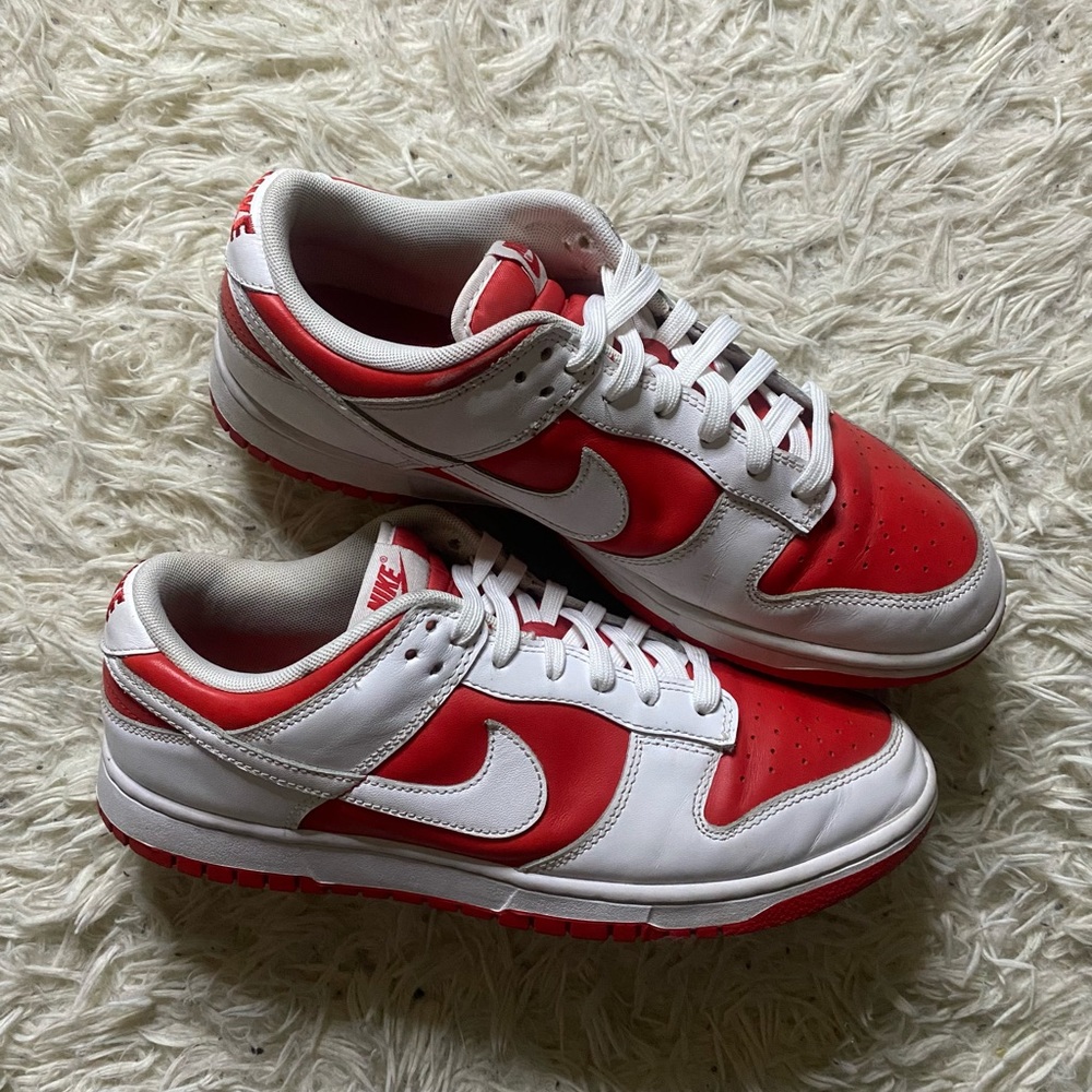 Nike dunk low championship red Sz 11